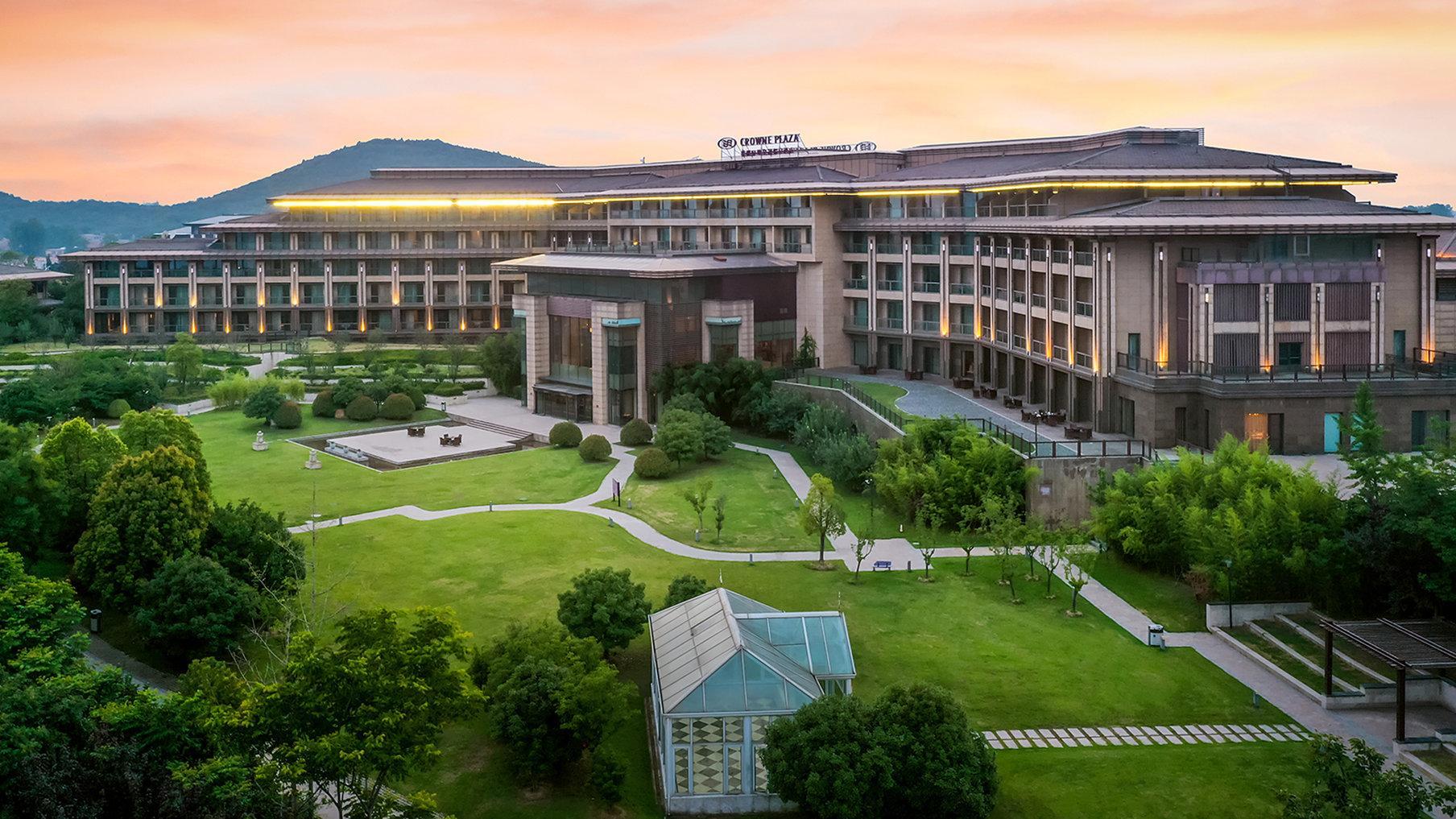 Crowne Plaza Xuzhou Dalong Lake By Ihg Exterior photo