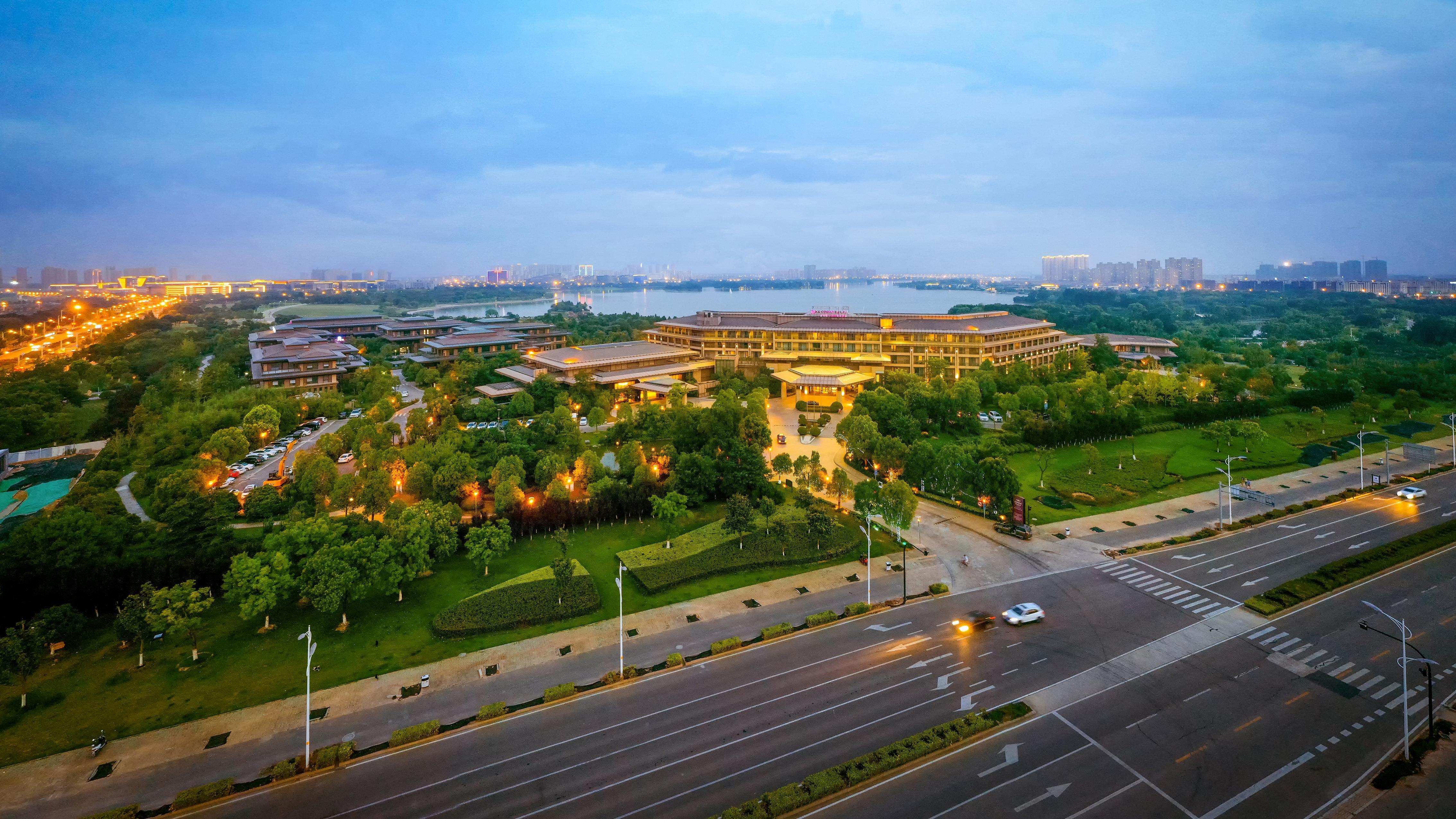 Crowne Plaza Xuzhou Dalong Lake By Ihg Exterior photo